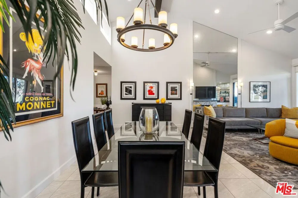 302 Villena Way Palm Desert, CA 92260