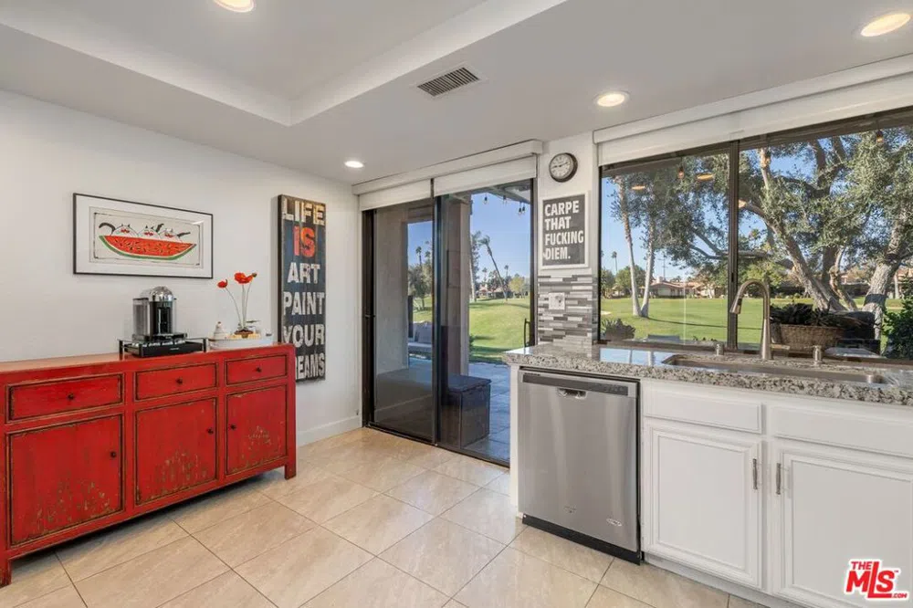 302 Villena Way Palm Desert, CA 92260