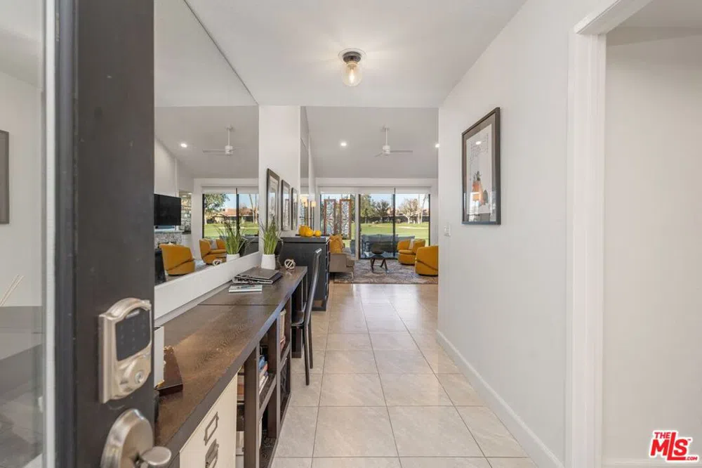 302 Villena Way Palm Desert, CA 92260