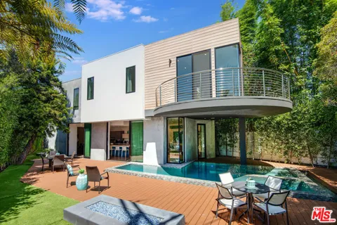152 S Laurel Avenue