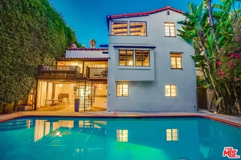 4250 LOS NIETOS DRIVE