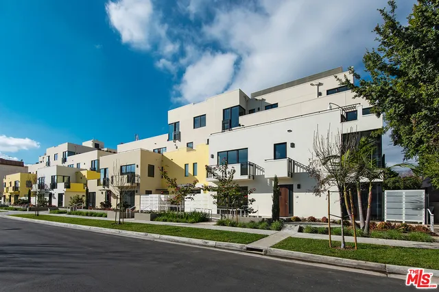 327 S ELM DRIVE Beverly Hills, CA 90212
