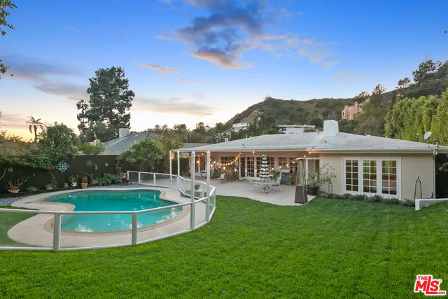 1850 Coldwater Canyon Drive Beverly Hills, CA 90210