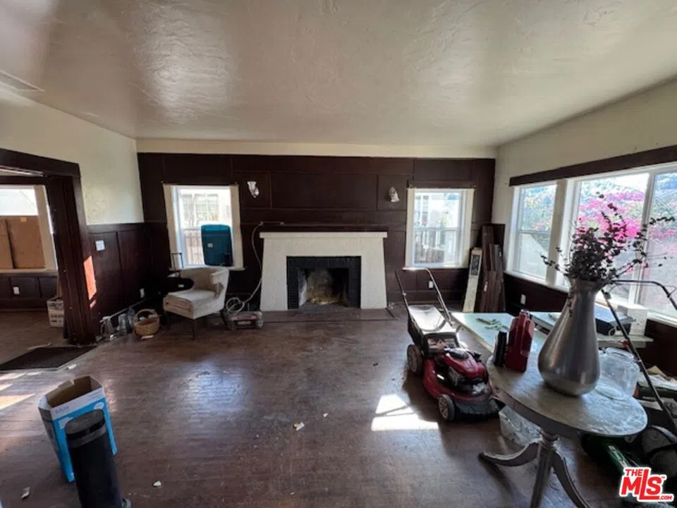 3816 S Harvard Boulevard Los Angeles, CA 90062