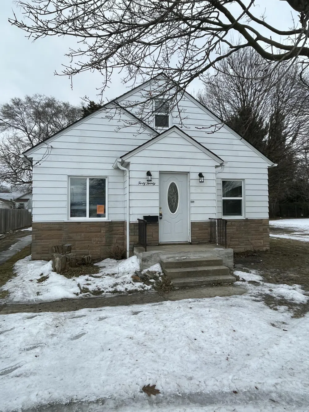 4020 Jupiter Avenue NE