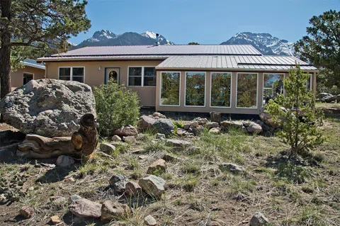 405 N Chaparral Way
