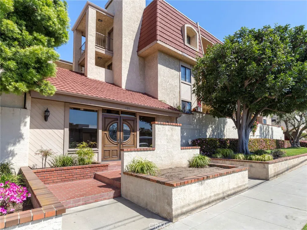 123 E Oak Avenue #202 El Segundo, CA 90245