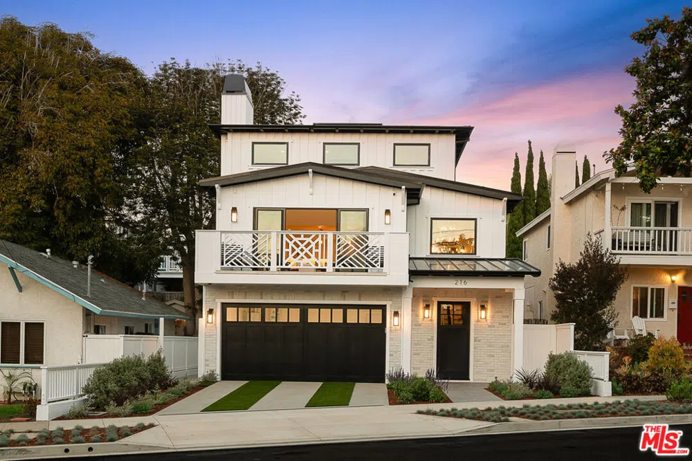 216 Camino Real Redondo Beach, CA 90277