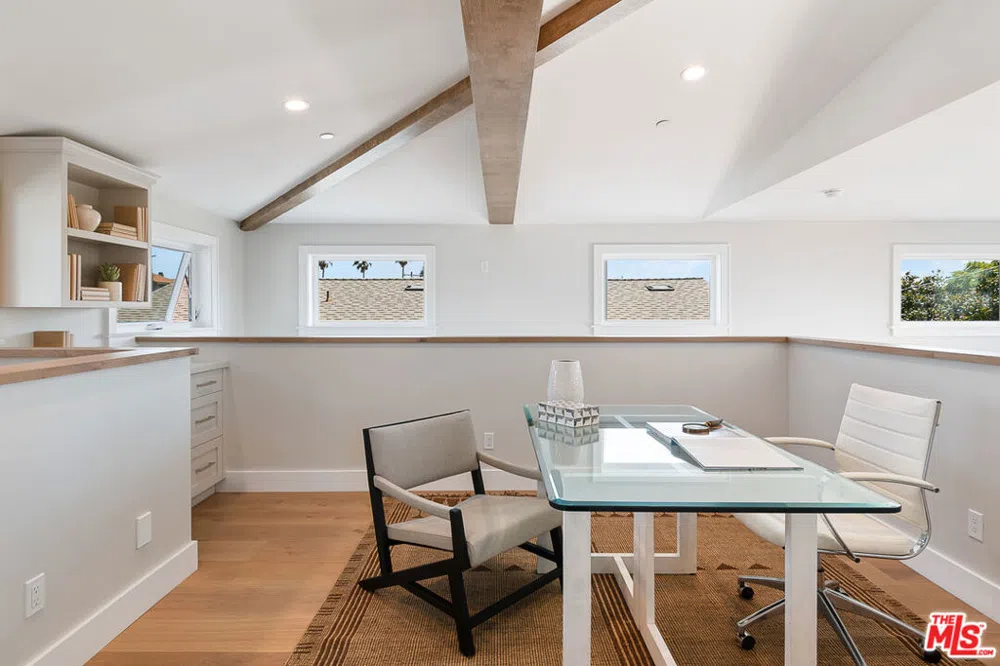 216 Camino Real Redondo Beach, CA 90277