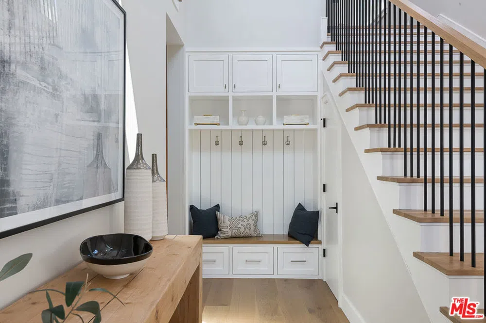 216 Camino Real Redondo Beach, CA 90277