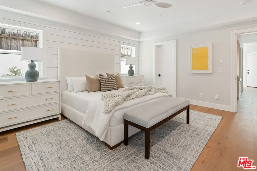 216 Camino Real Redondo Beach, CA 90277