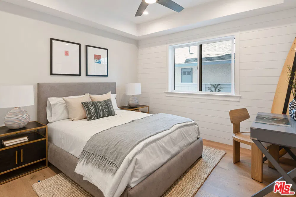 216 Camino Real Redondo Beach, CA 90277