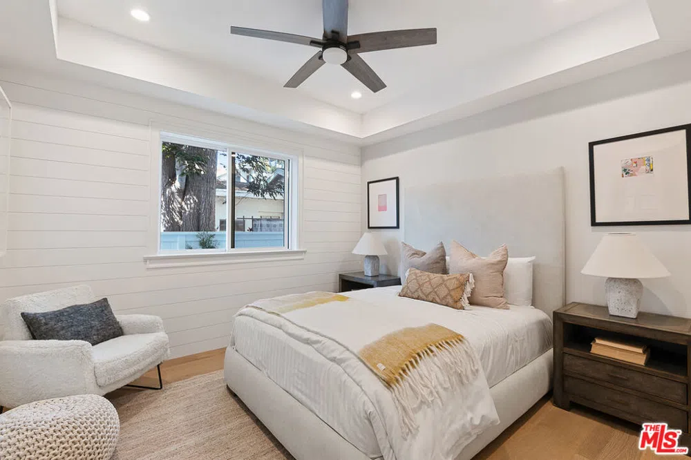 216 Camino Real Redondo Beach, CA 90277