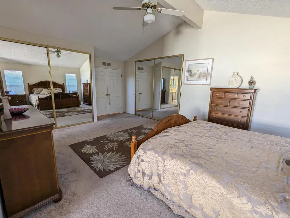 5438 Don Luis Drive Carlsbad, CA 92010