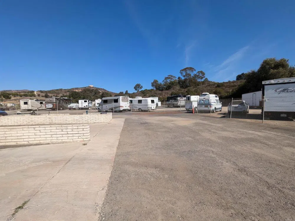 5438 Don Luis Drive Carlsbad, CA 92010