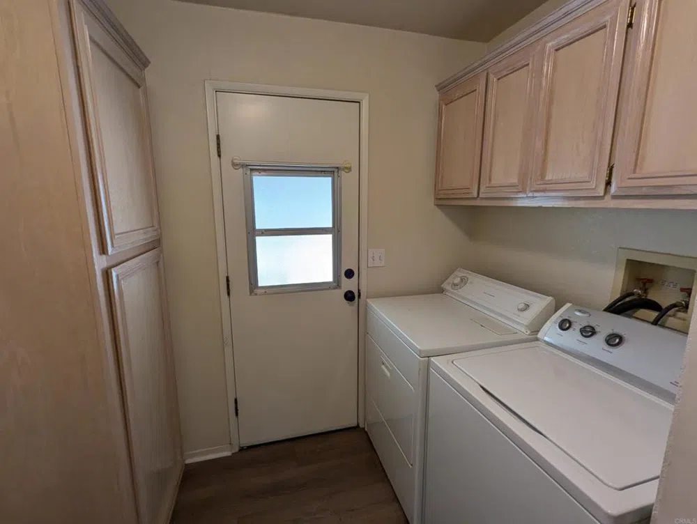 5438 Don Luis Drive Carlsbad, CA 92010