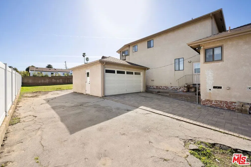 638 W Acacia Avenue El Segundo, CA 90245