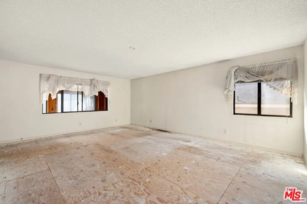 638 W Acacia Avenue El Segundo, CA 90245