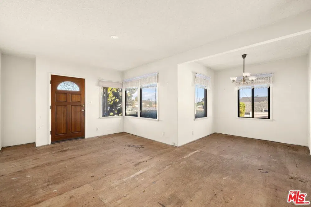 638 W Acacia Avenue El Segundo, CA 90245