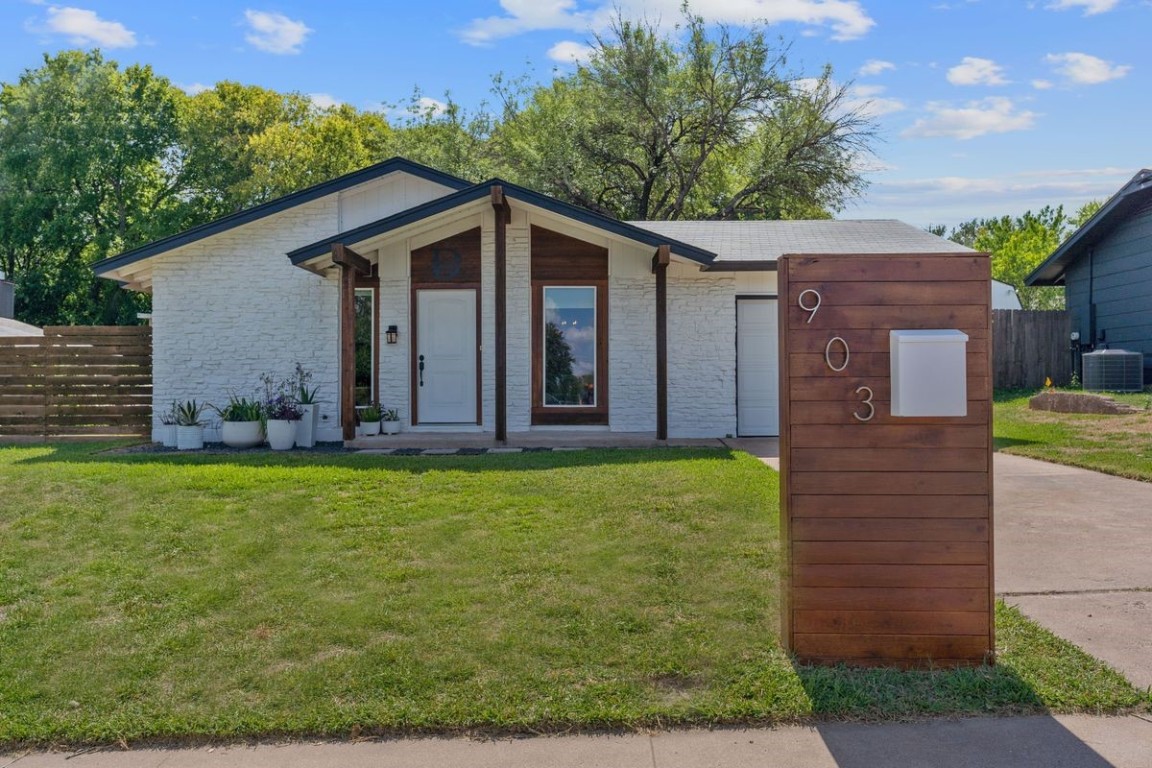 903 Turtle Creek Boulevard