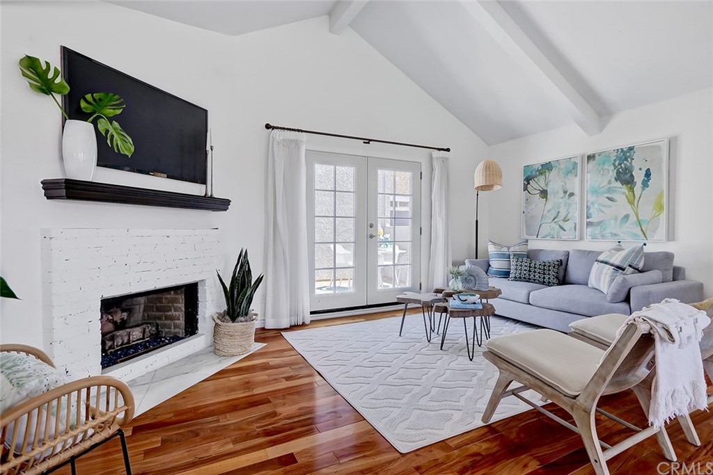 606 N Juanita Avenue #5