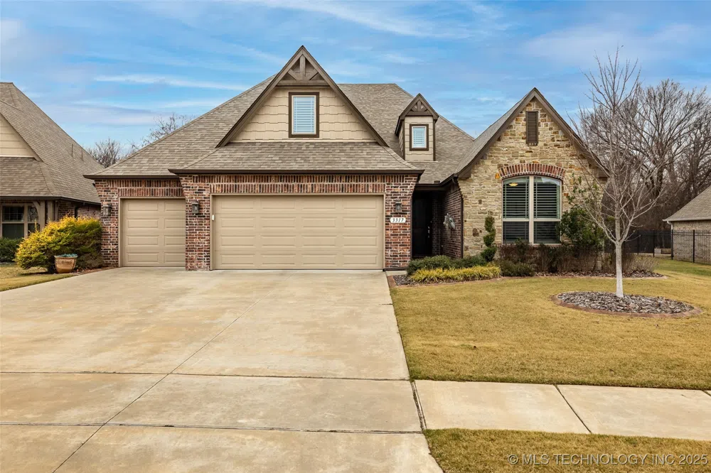 3317 W Delmar Street