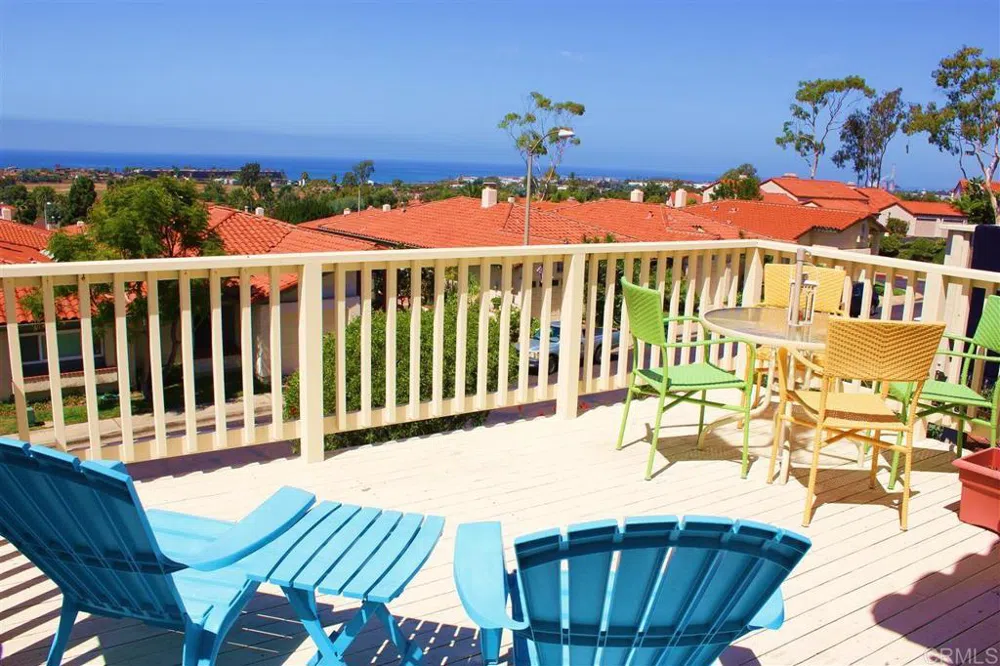 6725 Clover Court Carlsbad, CA 92011