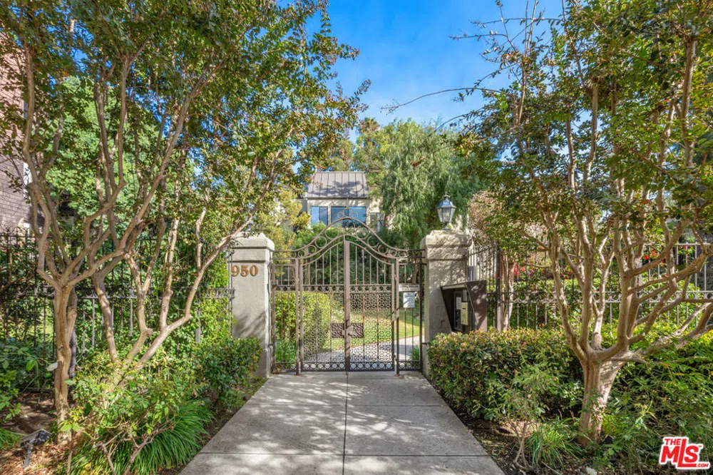 950 Kings Road #225 West Hollywood, CA 90069
