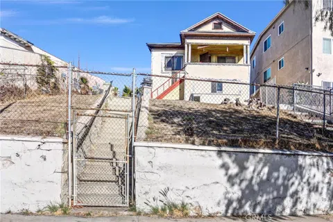 1523 Pleasant Avenue