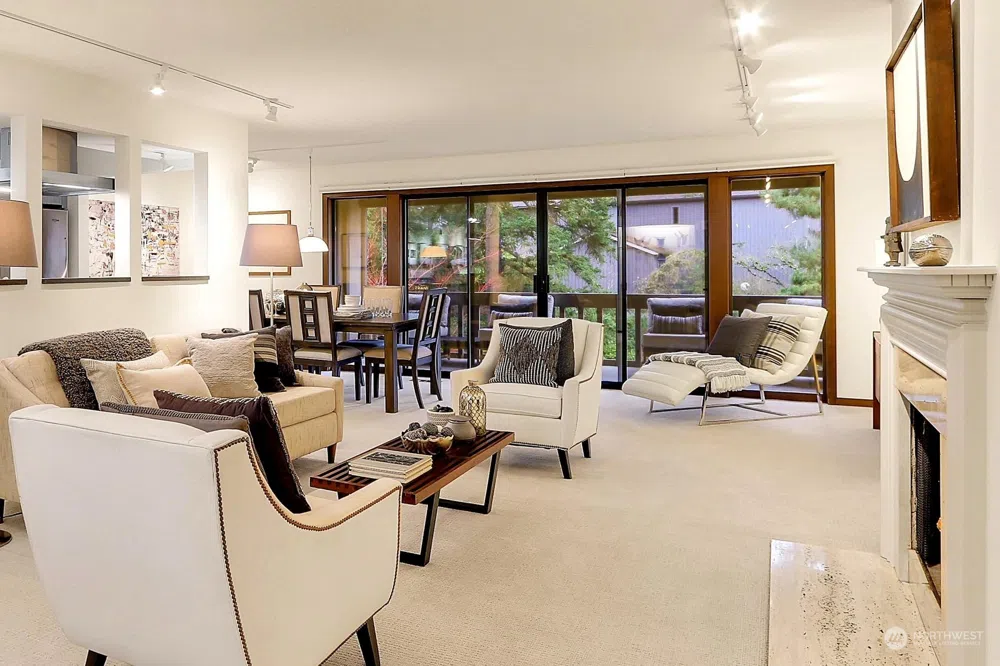 1547 NE 143rd Street #G4`