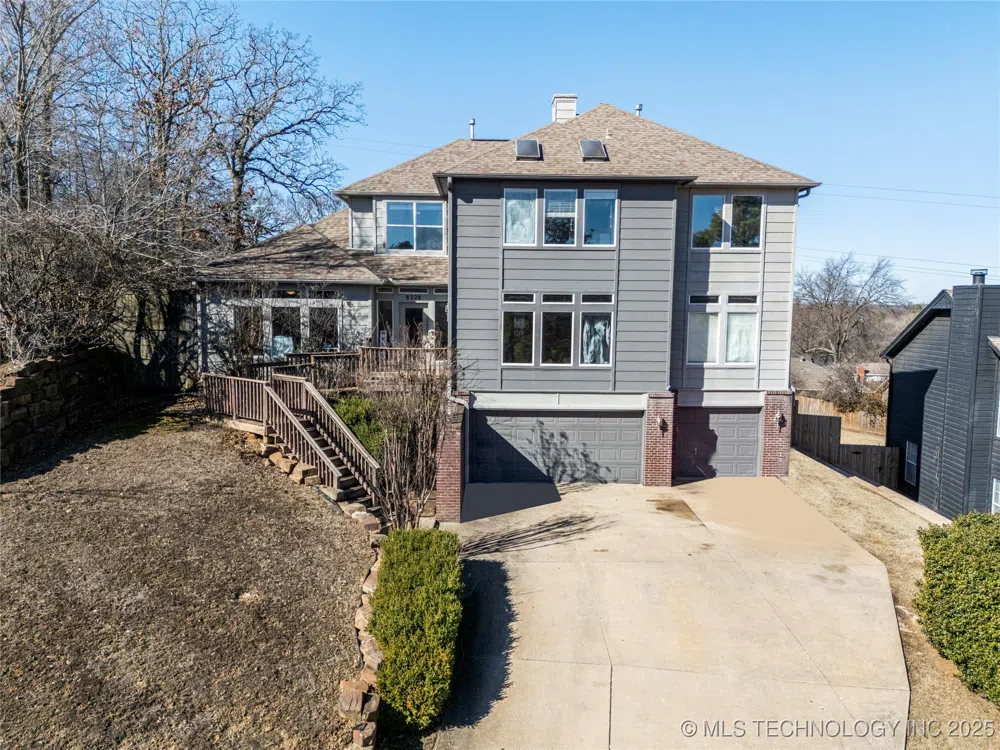 8328 S Urbana Avenue