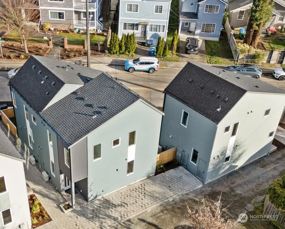 8473 Seward Park Avenue S