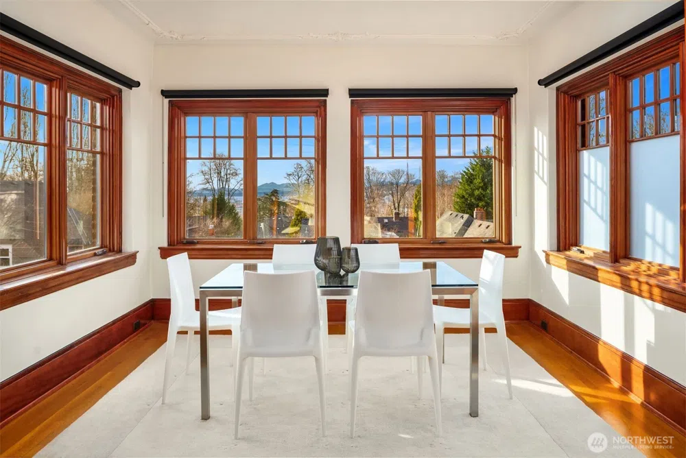 1112 Broadway E #402