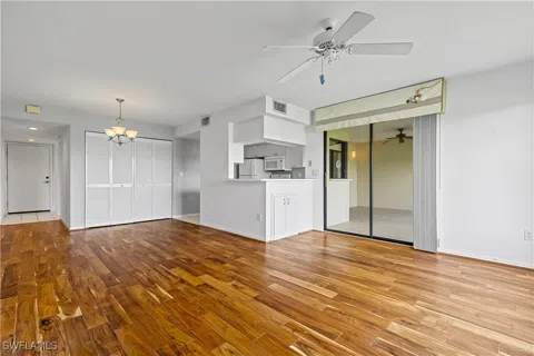 Trailwinds Drive #523