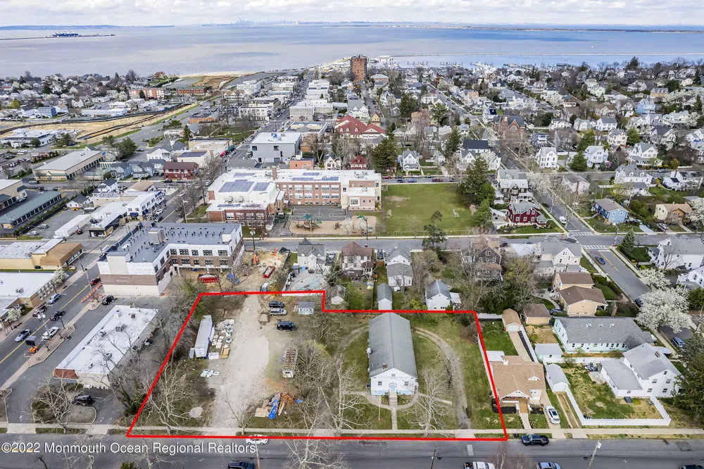 14 E Garfield Avenue