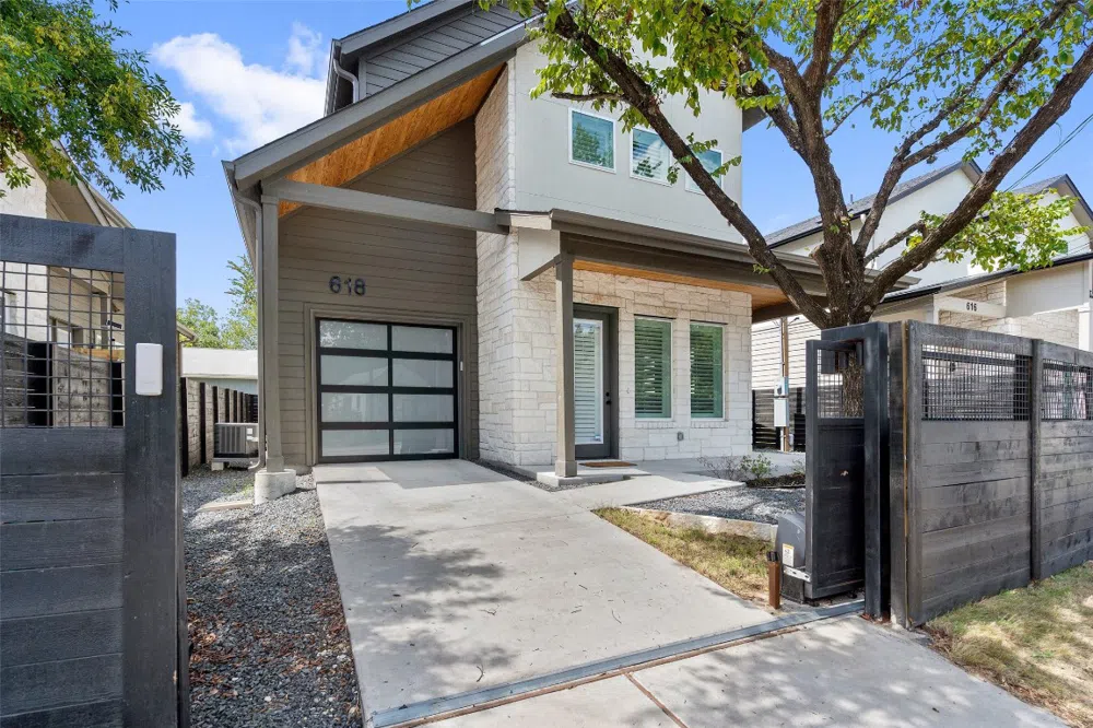 618 Montopolis Drive