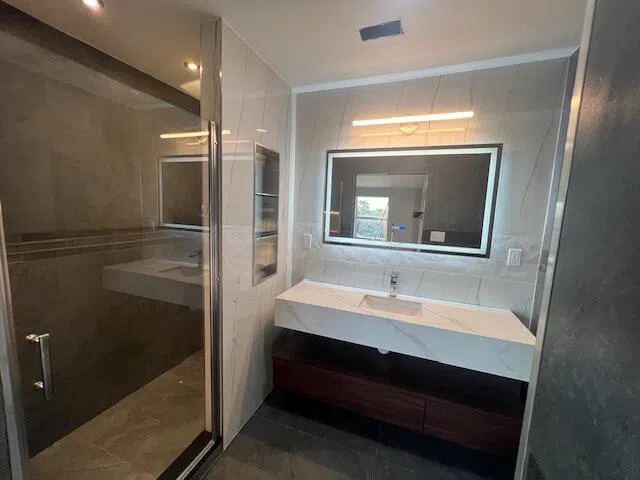 1002 Shorewinds Drive