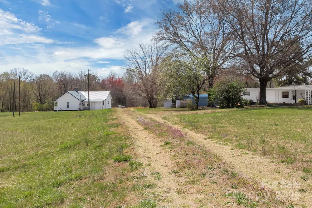 305 Old Belwood Road