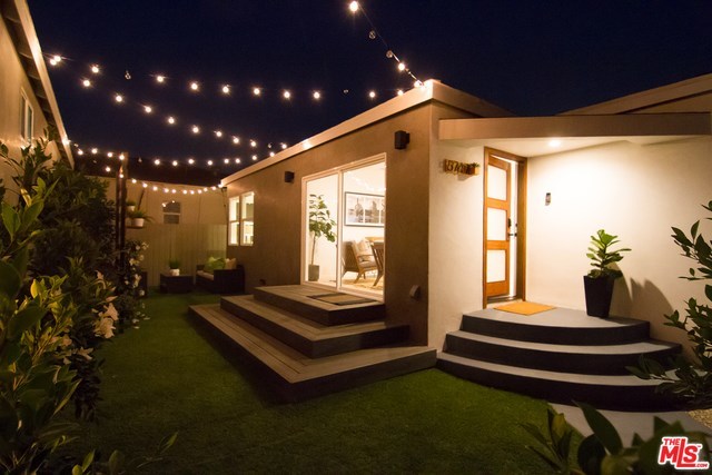 2648 S SPAULDING AVENUE Los Angeles, CA 90016