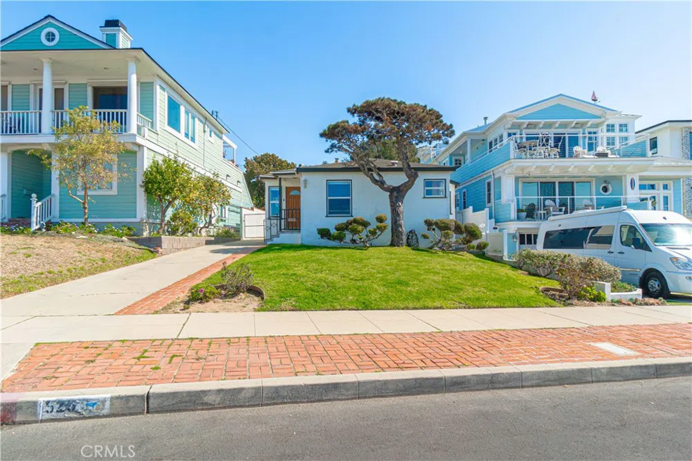 526 S Helberta Avenue