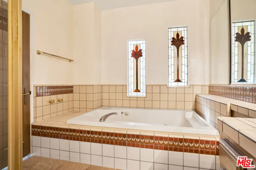 411 S Broadway #B Redondo Beach, CA 90277
