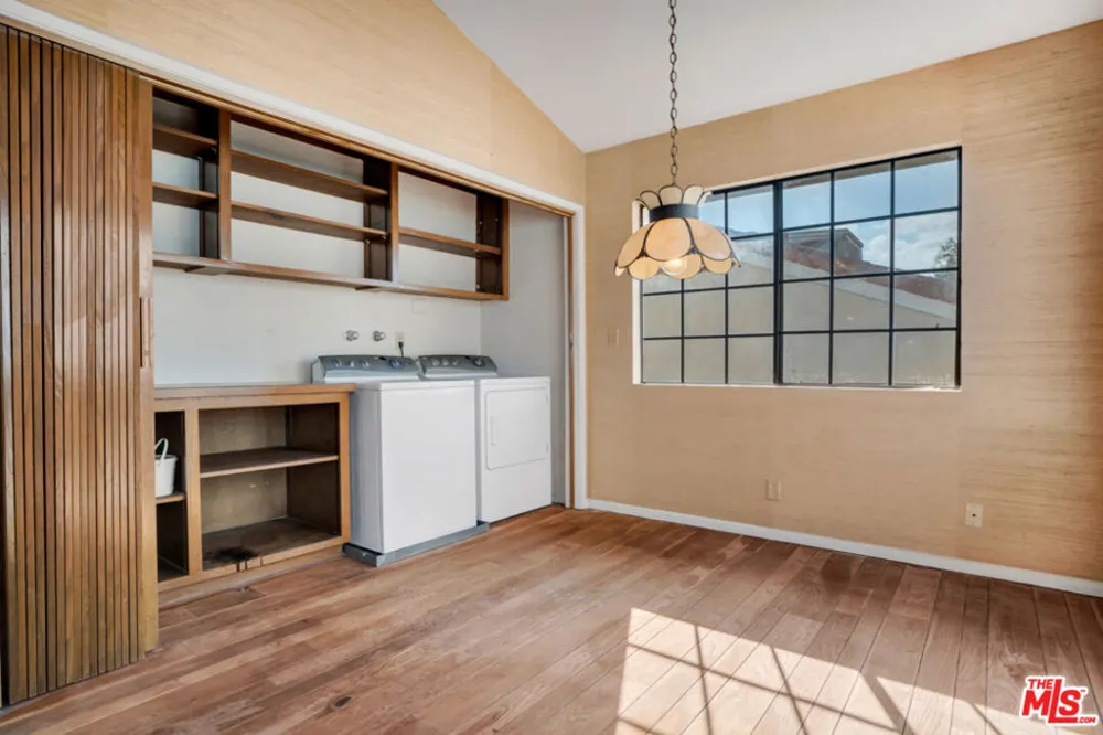 411 S Broadway #B Redondo Beach, CA 90277