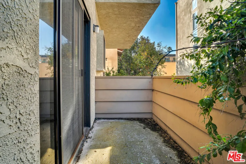 411 S Broadway #B Redondo Beach, CA 90277