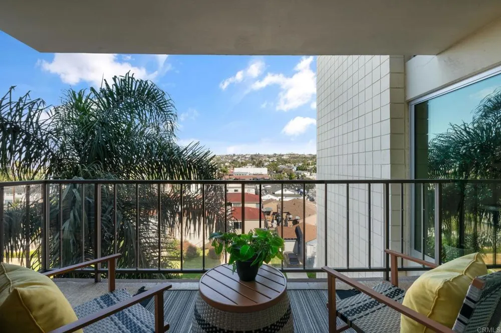4944 Cass St #605 San Diego, CA 92109