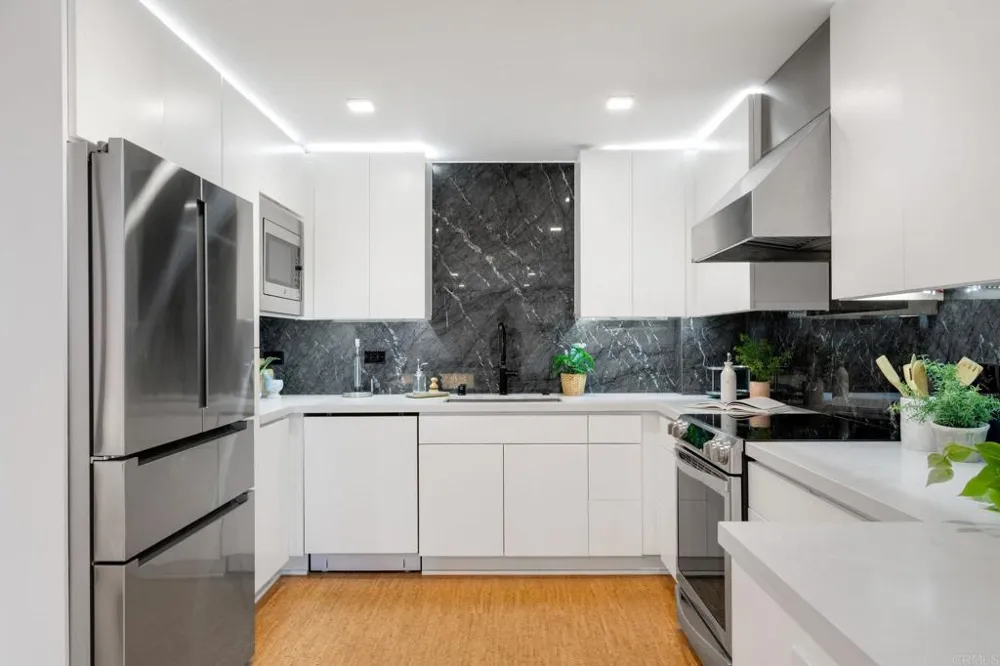 4944 Cass St #605 San Diego, CA 92109