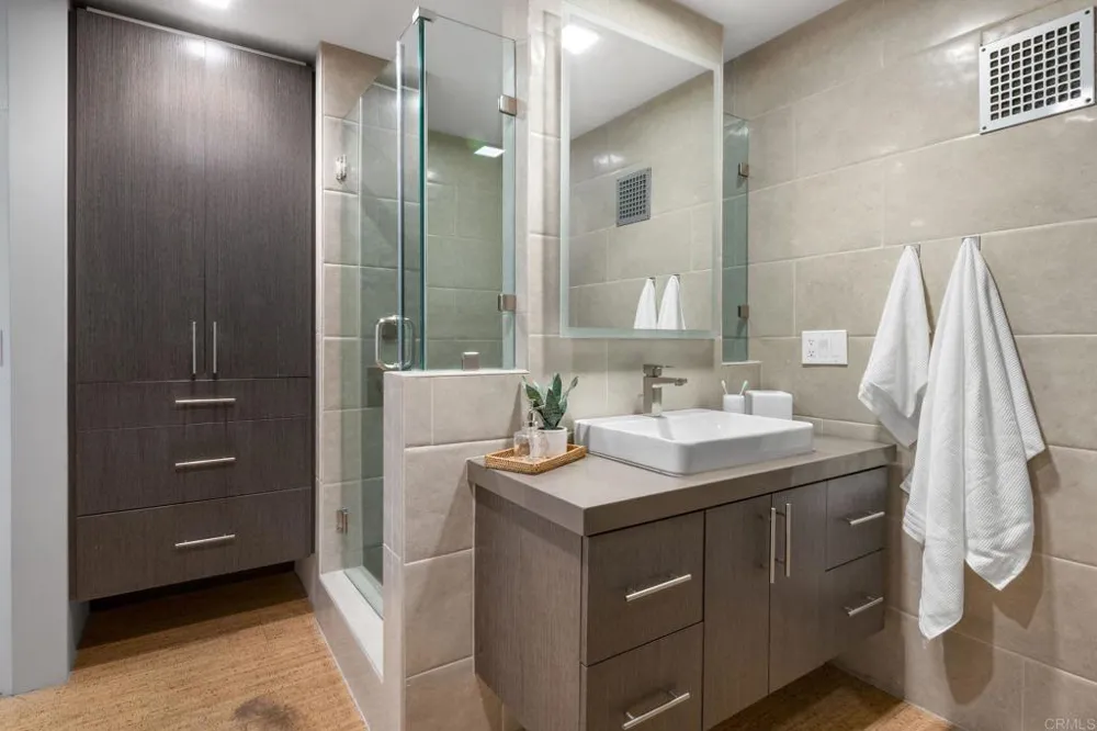 4944 Cass St #605 San Diego, CA 92109