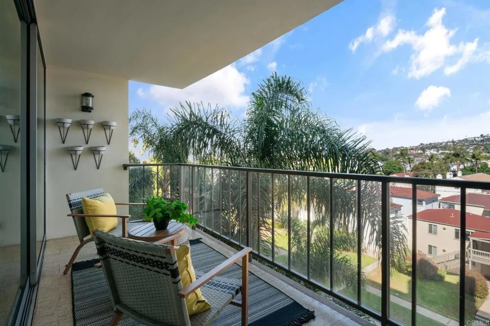 4944 Cass St #605 San Diego, CA 92109