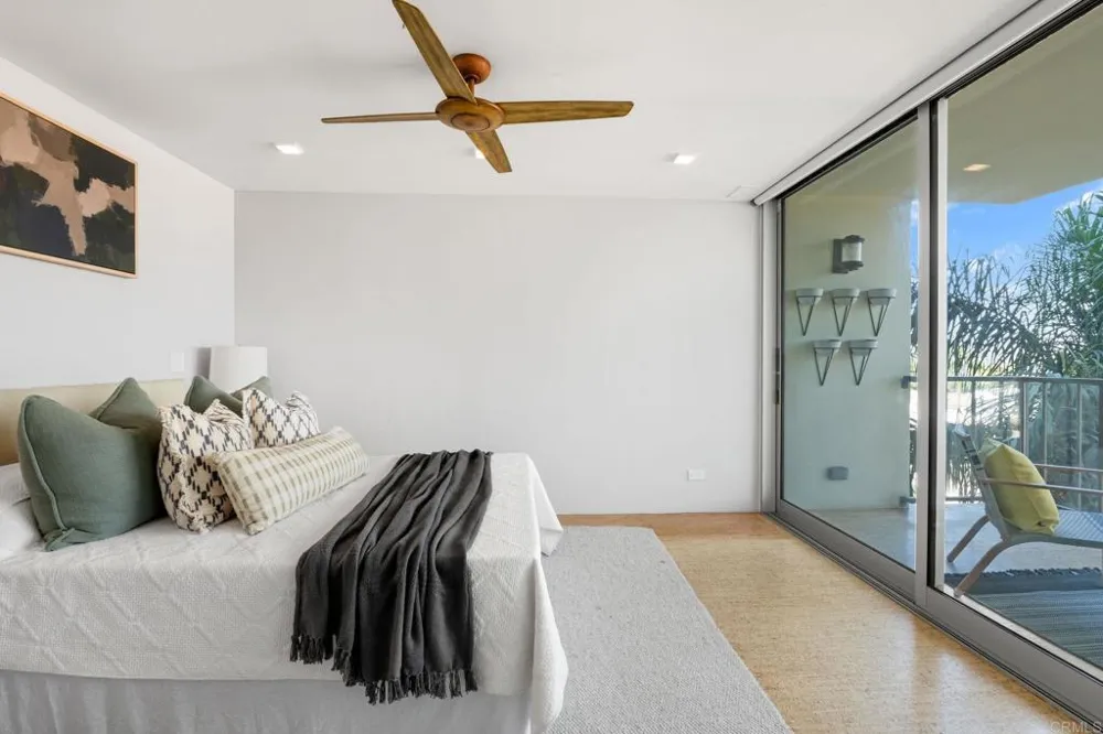 4944 Cass St #605 San Diego, CA 92109