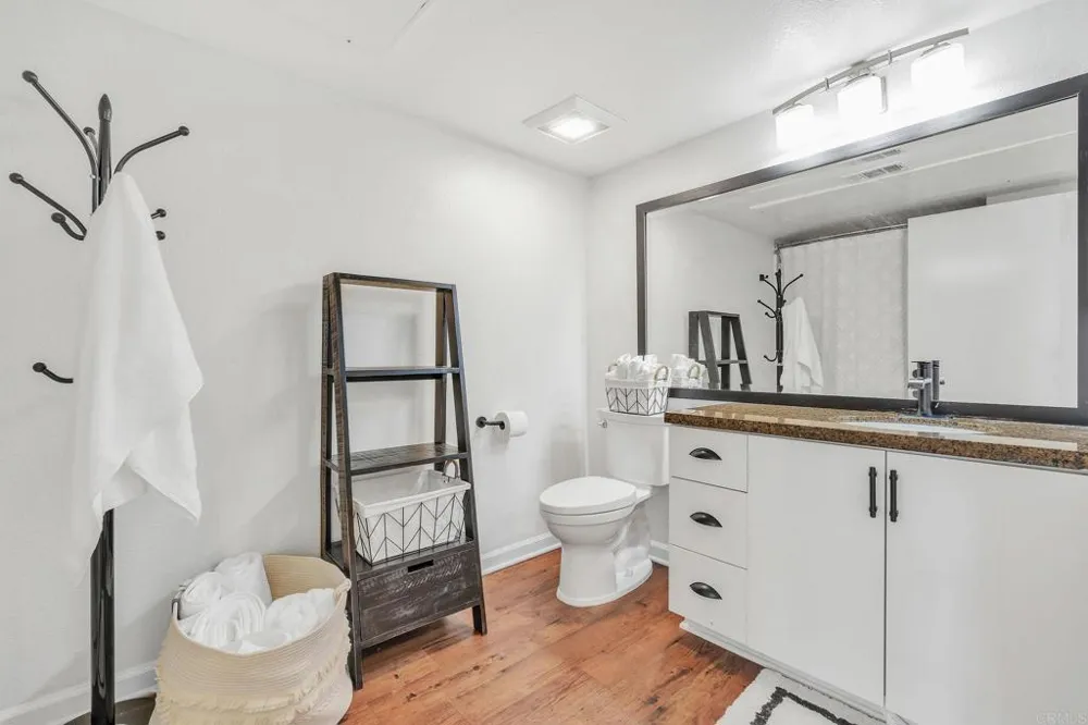 687 S Coast Highway 101 #302 Encinitas, CA 92024