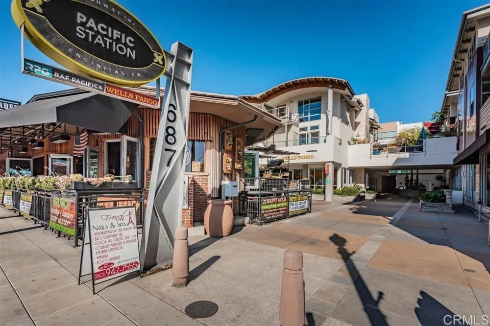 687 S Coast Highway 101 #302 Encinitas, CA 92024